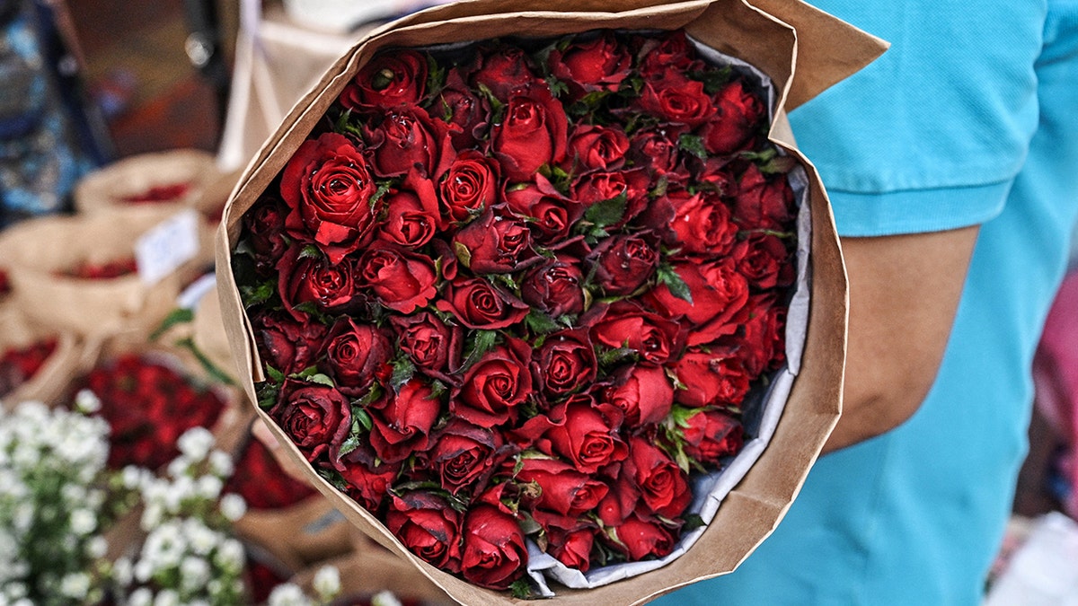 9 popular flowers and the symbolic meanings behind them
