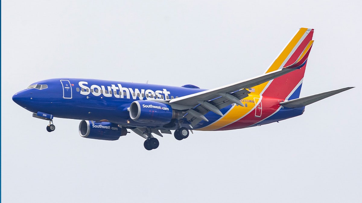 Southwest Airlines flight plummeted To 400 feet above Pacific Ocean