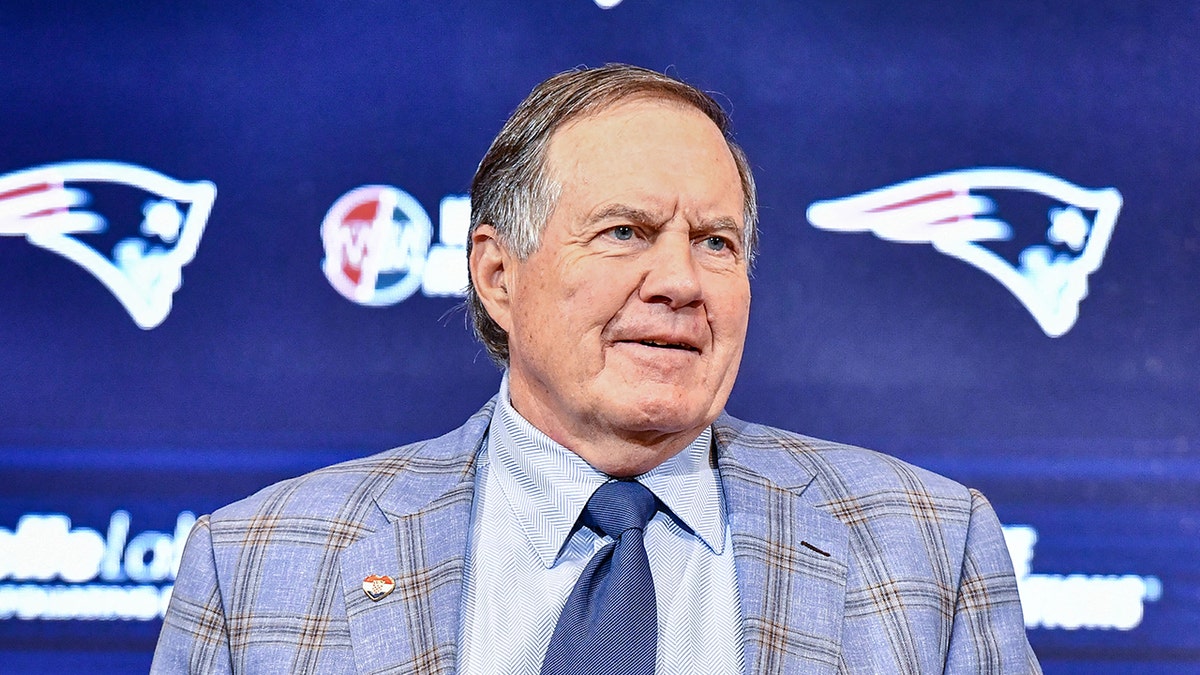 Bill Belichick signed rumored girlfriend’s textbook when they first met: report