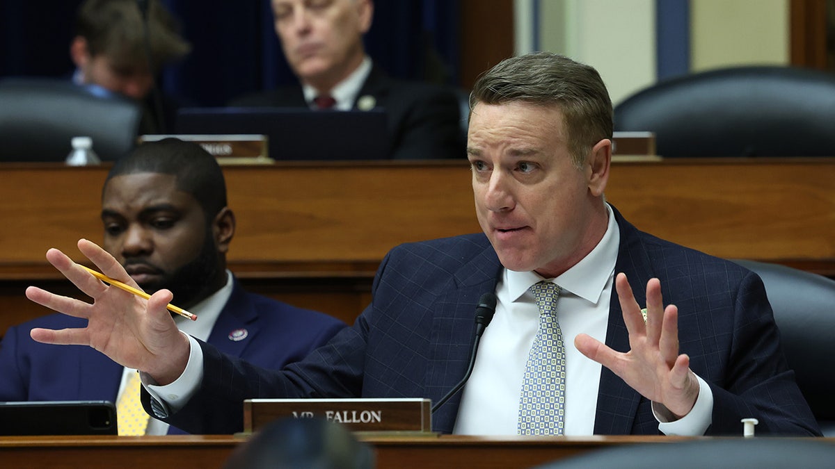 GOP lawmaker sends letter to frat brothers who defended American flag: ‘Your parents raised you right’