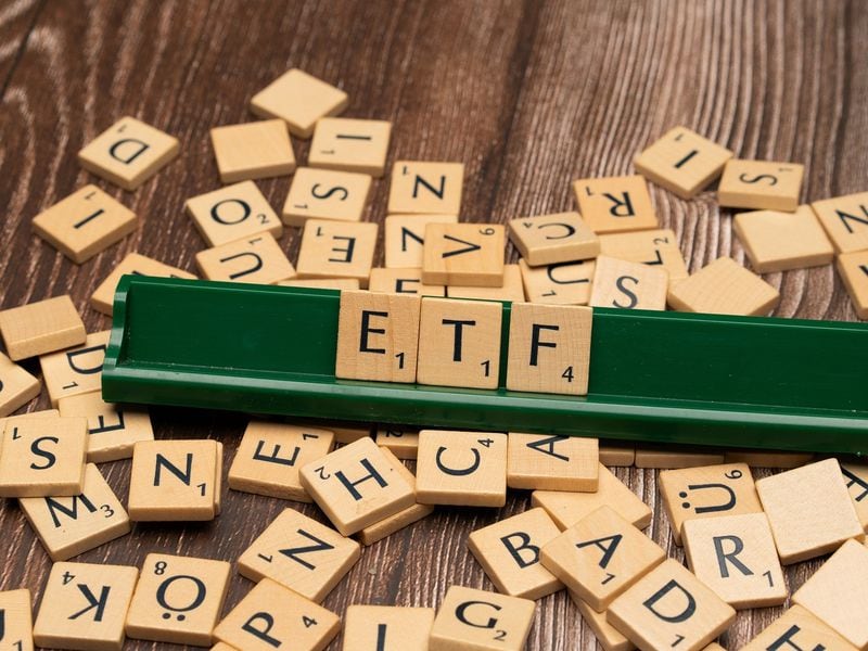 VanEck Temporarily Cuts Bitcoin (BTC) ETF Fee to Zero After Lagging in Assets